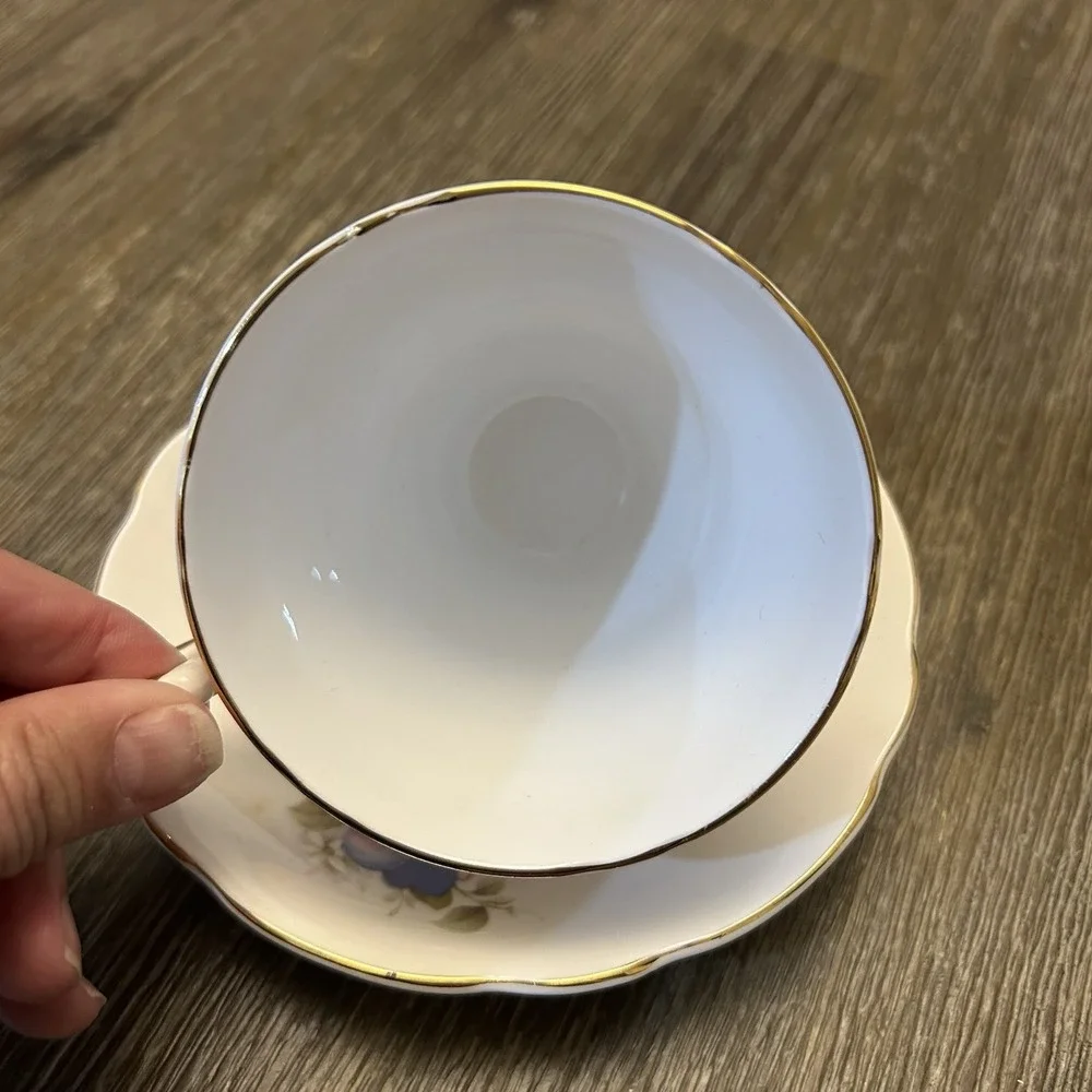 Regency English Bone China Teacup & Saucer Pansy Floral Gold Trim England VTG